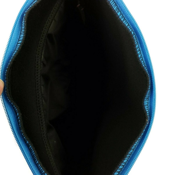 Billabong Jumbo Spell Out Blue Striped Wave Neoprene Scuba Zippered Pouch NWOT - Picture 4 of 8